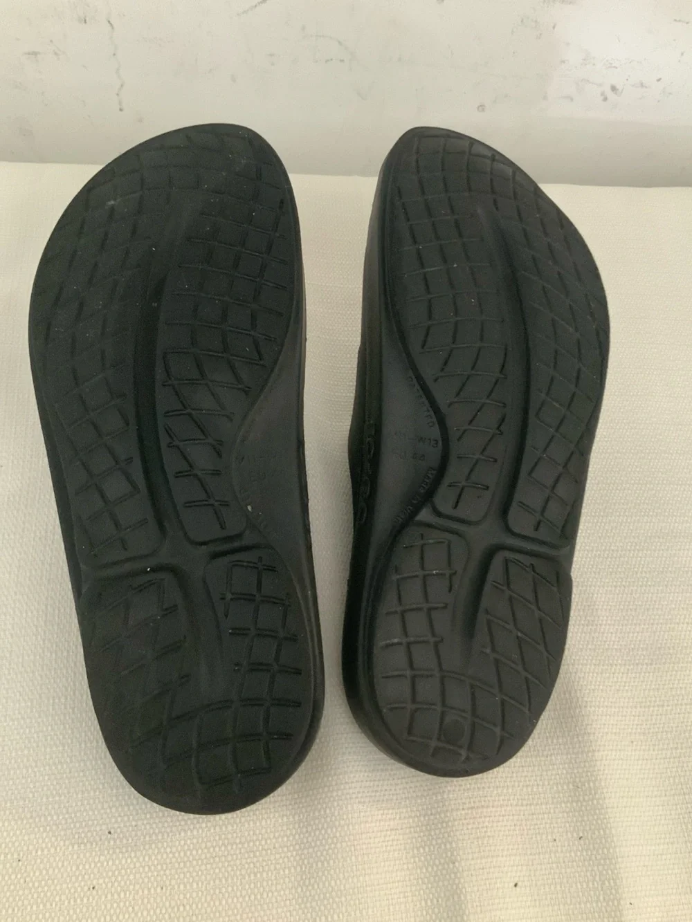 OOFOS OOAHH Black Recovery Slide Sandals Men's Sz 11.